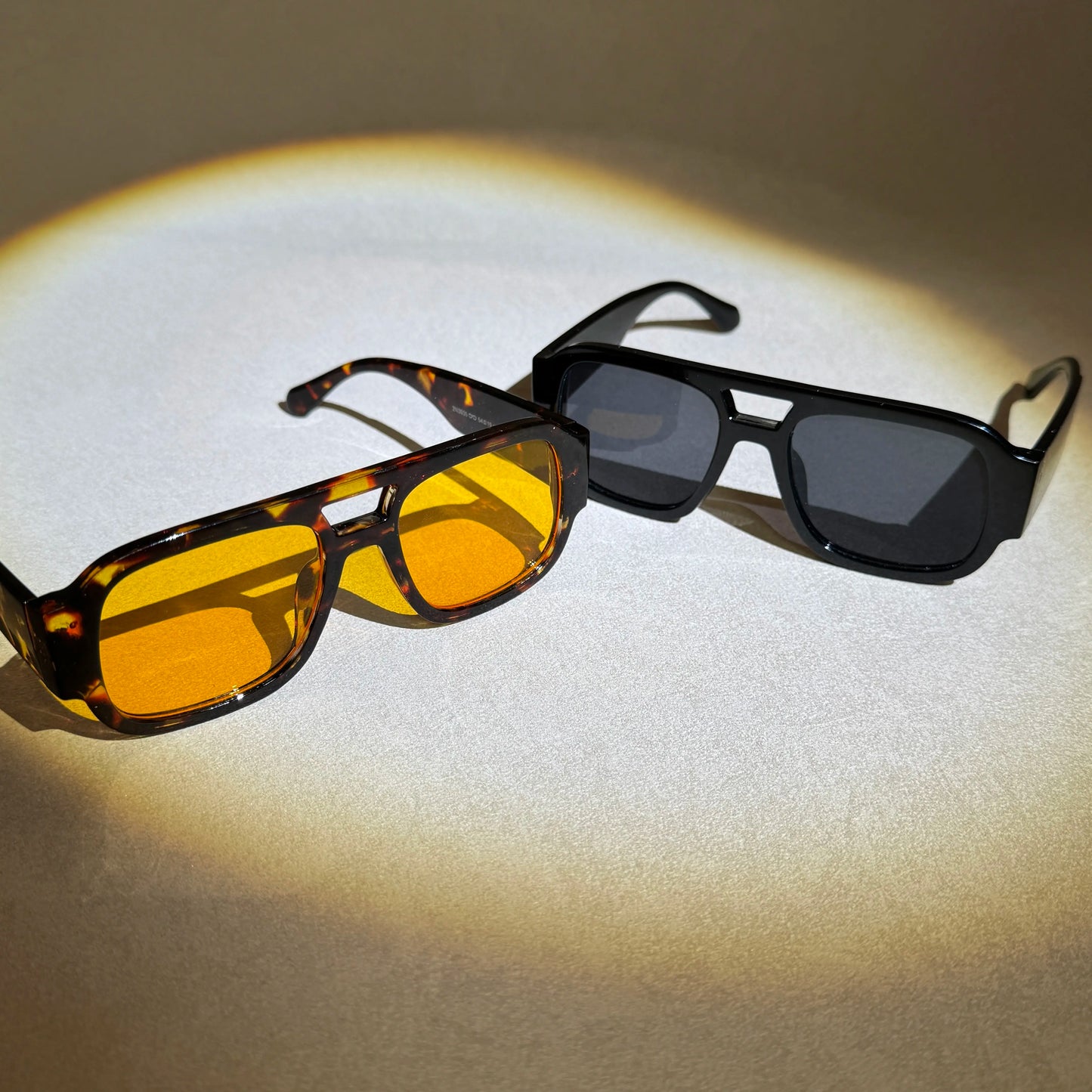 Stylish Aviator Sunglasses for Men and Women ,Trendy Rectangular Shape, Fashionable Design, Perfect for Outdoor Activities and Everyday Wear