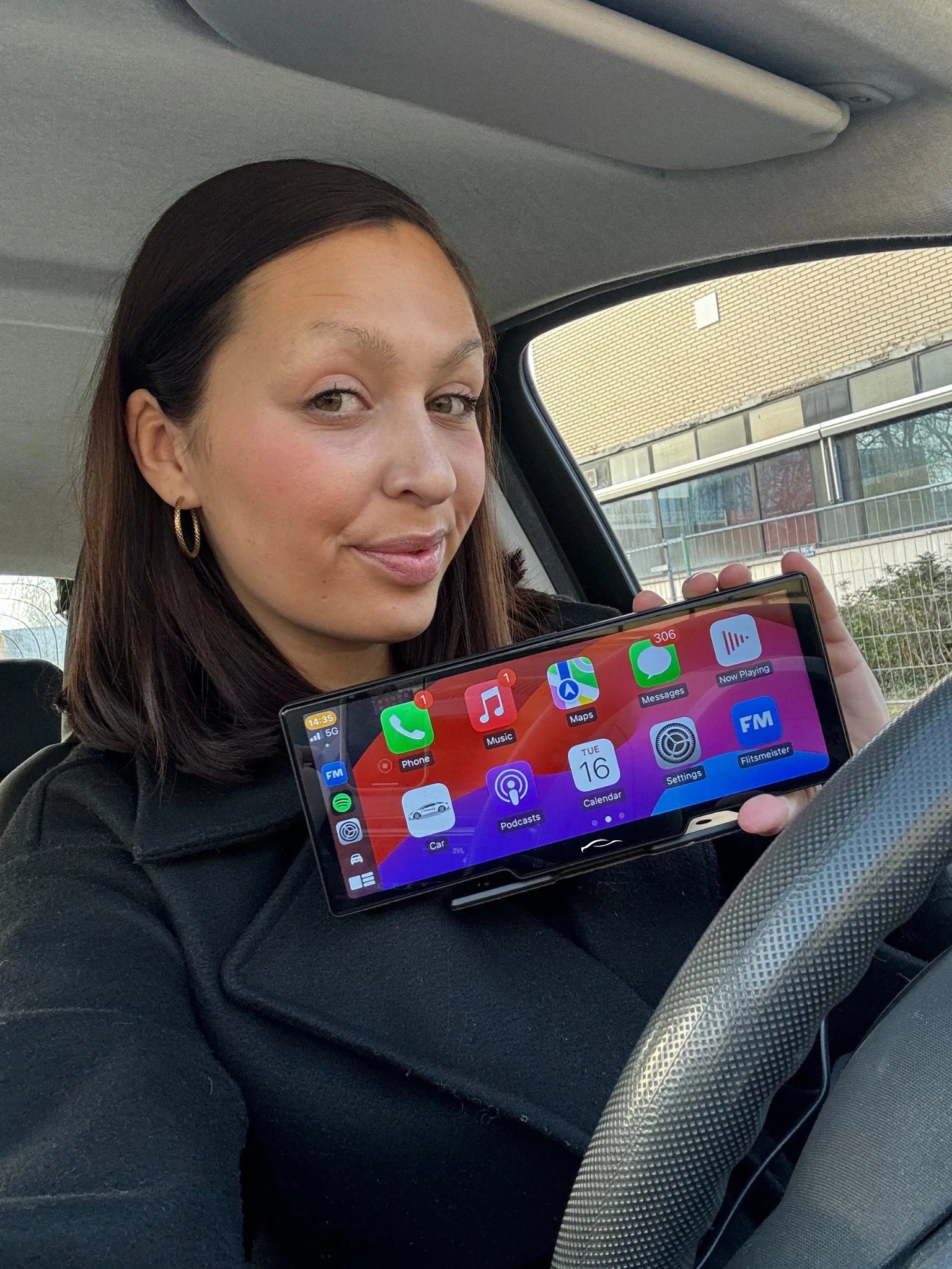 Customer with a CarPlay screen
